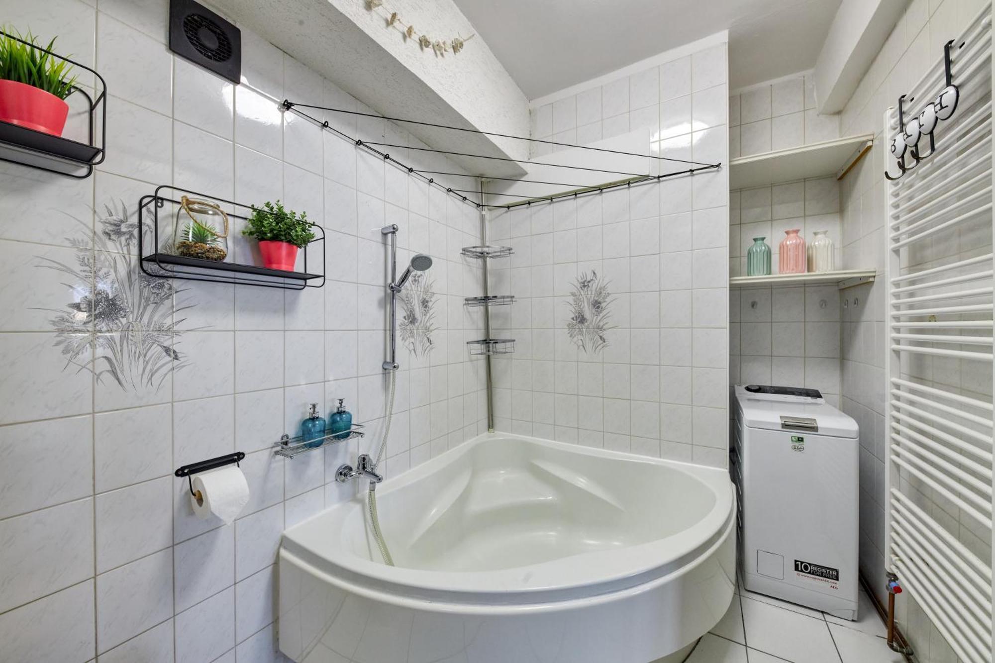 Mahalo Apartment Братислава Экстерьер фото